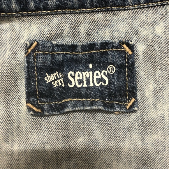 Sleeveless Denim Jacket - Picture 3 of 4